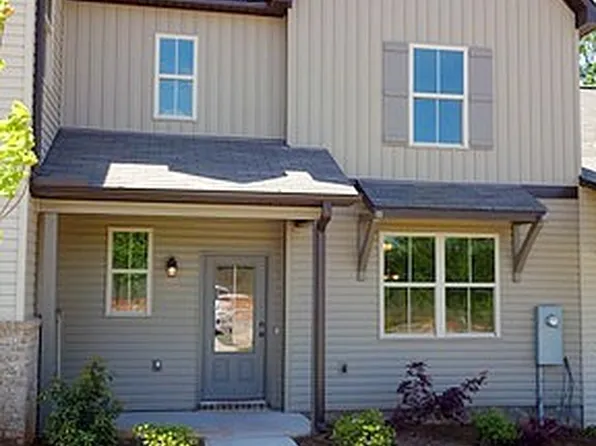 137 The Heights Dr, Calera, AL 35040