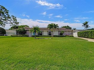 4104 Larch Ave, Palm Beach Gardens, FL 33418