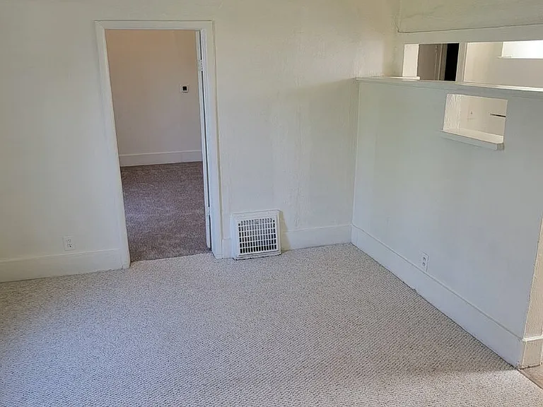 2220 E Walnut St #3 — Photo 12