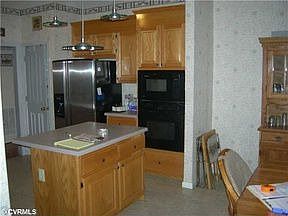 4th image of 300 Barkley Pl