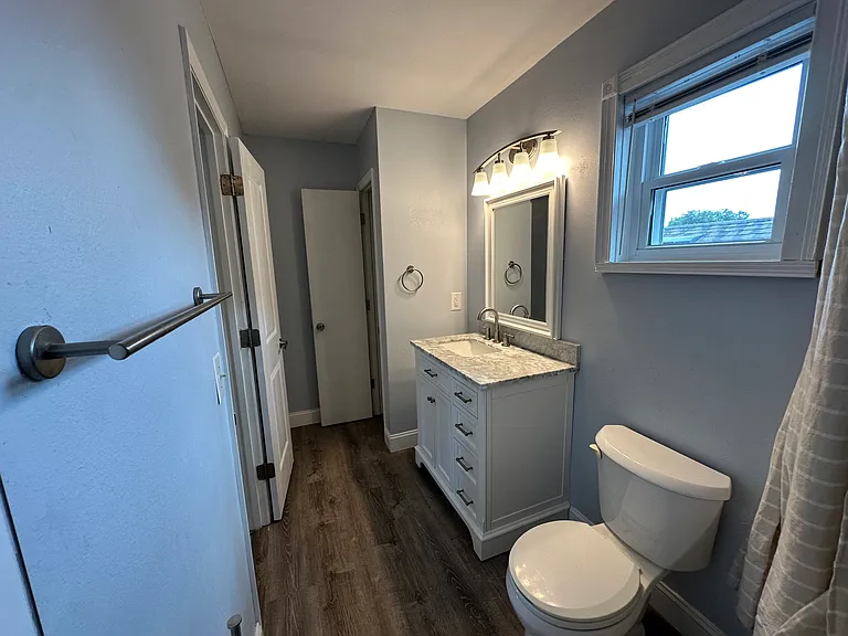 1724 Chatham Cir — Photo 13