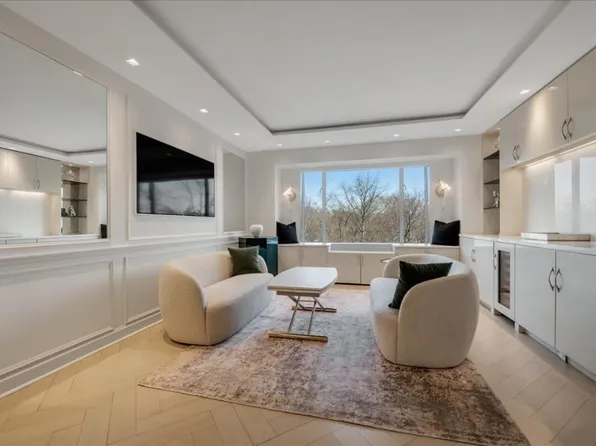 150 Central Park S #503, New York, NY 10019