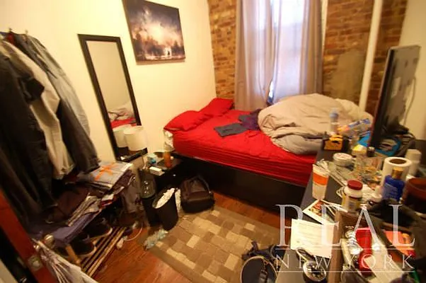 Rented by REAL New York | media 24