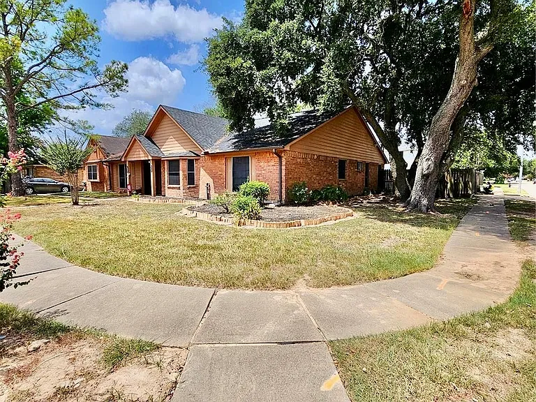 3343 Maymist Dr — Photo 2