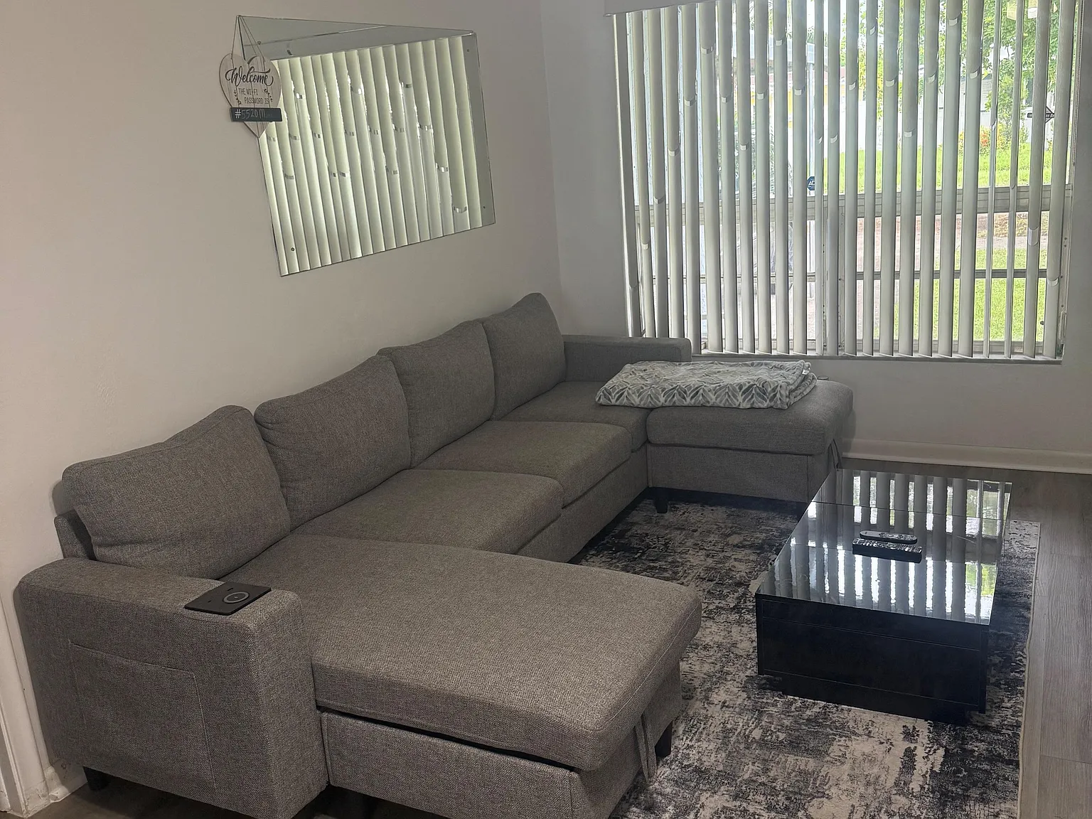 2 bed, 2.0 bath, 1296 sqft, $2,230 — Photo 2