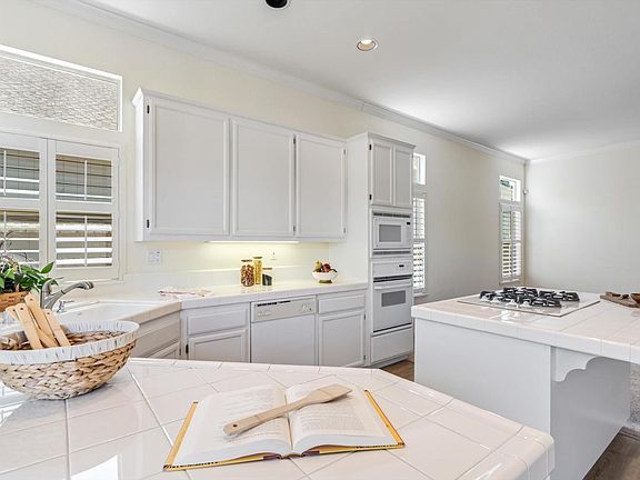 3rd image of 308 Breeden Street