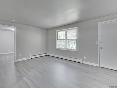 2260 Eastman