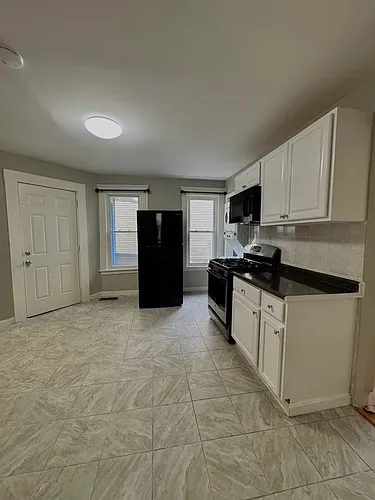 65 Rodney St #1 Photo 1