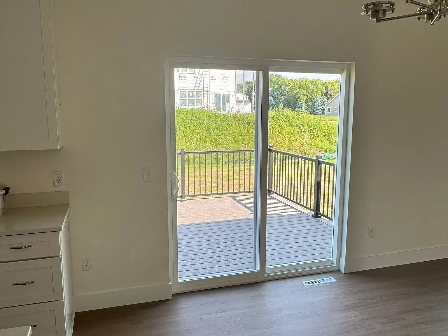 3 bed, 1735 sqft, $2,750 — Photo 4