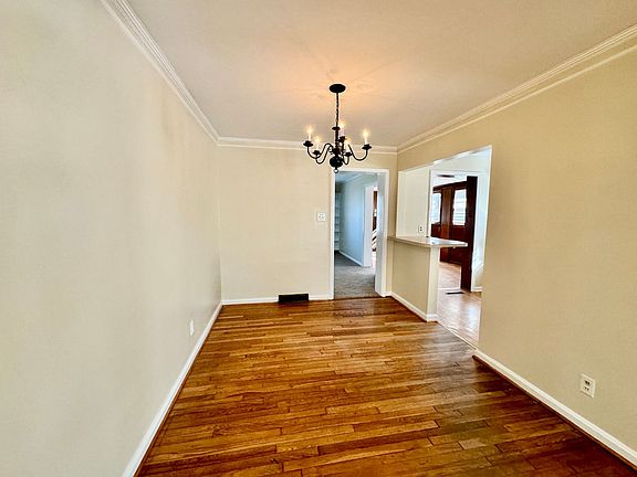 3rd image of 347 Hillcrest Dr