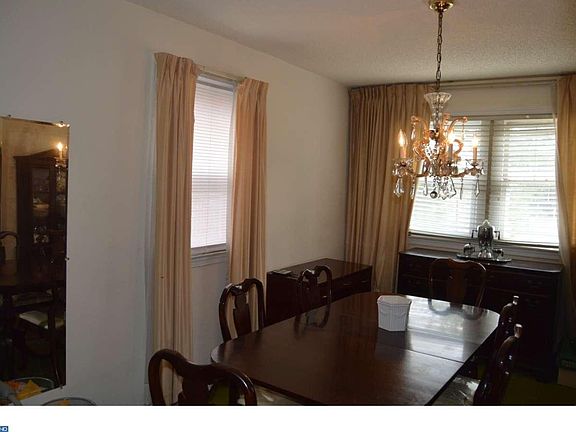 5th image of 513 Bonsall Ave