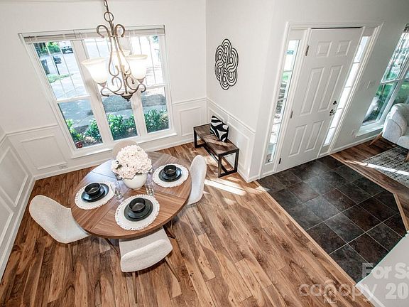2nd image of 7605 Wynstone Ridge Cir