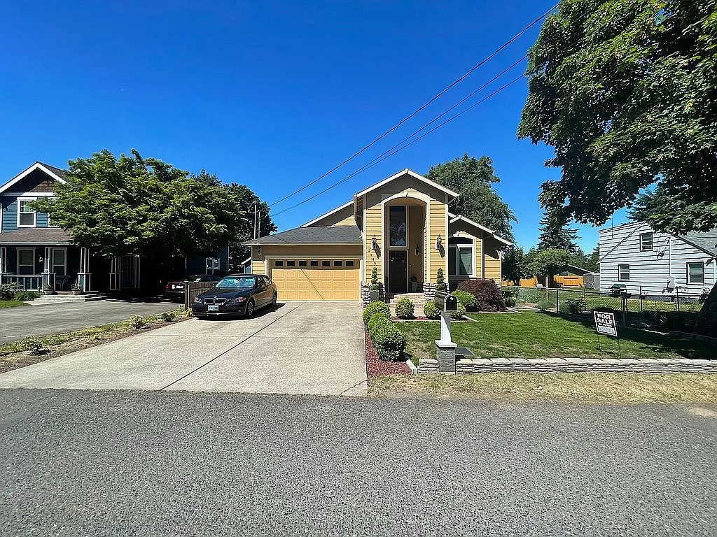 2749 SE 170th Ave photo 1