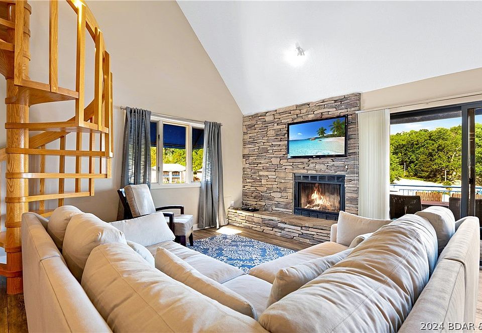 1st image of 1358 Pelham Pkwy #C