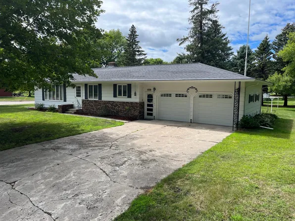 122 2nd St SW, Renville, MN 56284