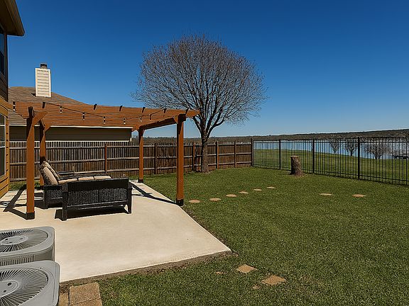 2nd image of 1716 Nina Dr