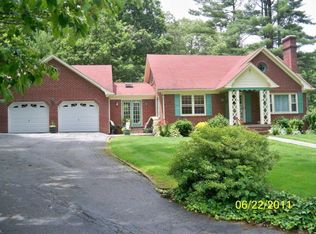 68 Timber Lane Dr, Spruce Pine, NC 28777