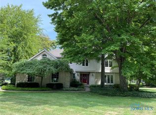 8632 Oak Valley Rd, Holland, OH 43528