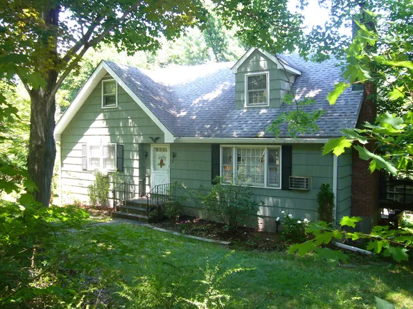 18 Bradley Ave, White Plains, NY 10607