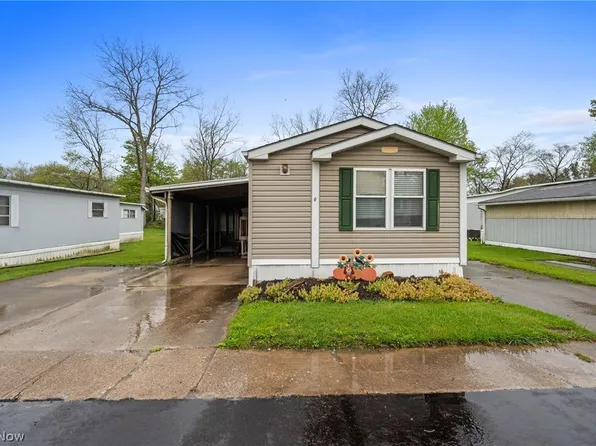 6 Laverne Ln, Chardon, OH 44024