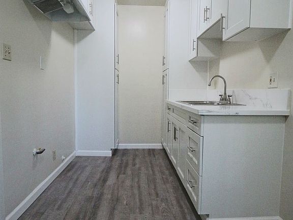 5th image of 2921 Allgeyer Ave APT 16