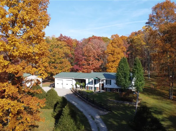 370 Braddock Rd, Farmington, PA 15437