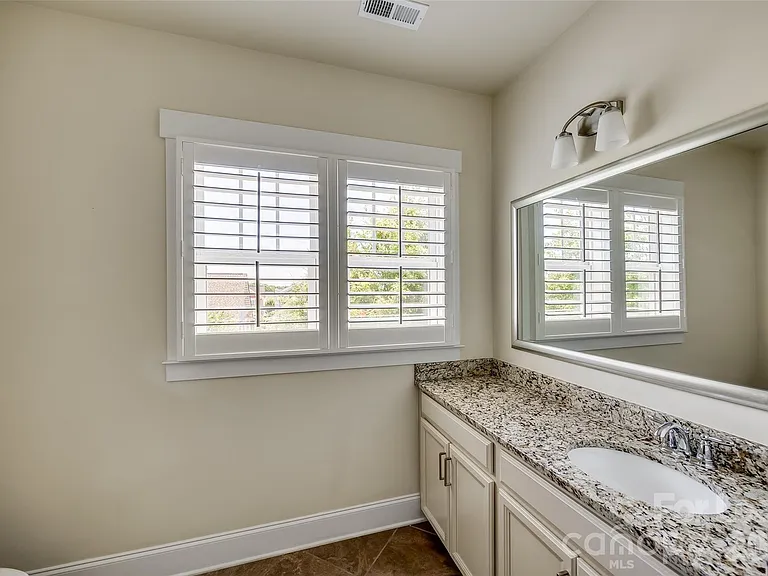 795 Digby Rd — Photo 22