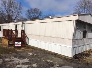 4075 Tower View Dr, Pacific, MO 63069