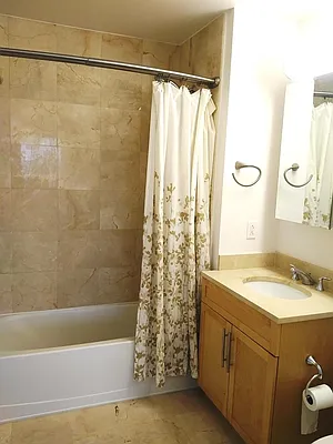 Rented by Livin USA LLC | media 25