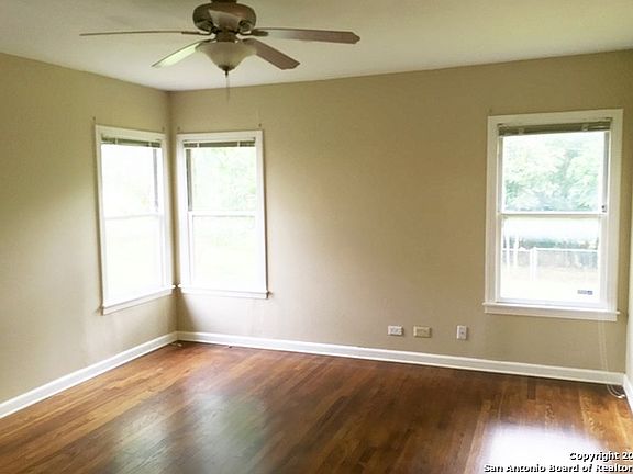 4th image of 214 Windsor Dr