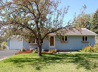 1350 Guthrie Ave N, Oakdale, MN 55128