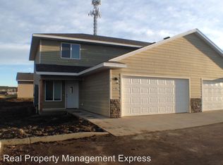 2229 S Ellis Rd, Sioux Falls, SD 57106