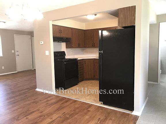 2nd image of 5840 Shady Oak St