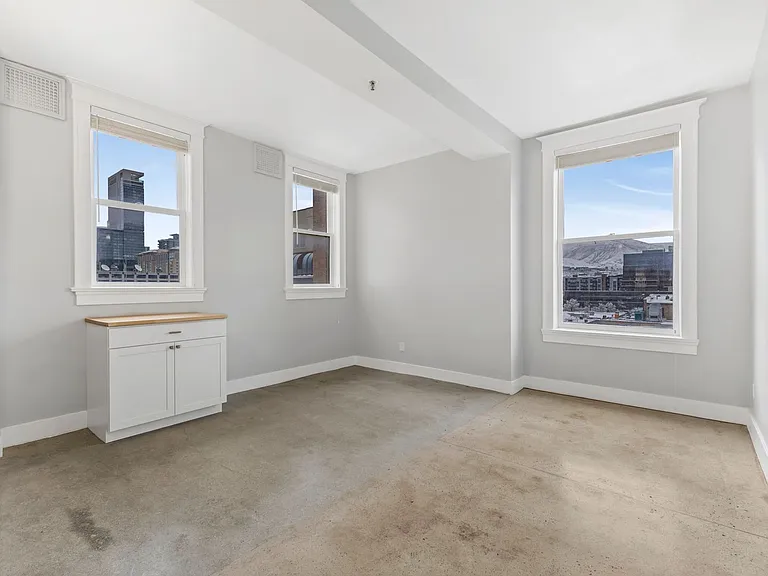 New Grand Apartments — Photo 31