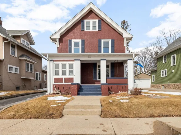 626 West College AVENUE, Waukesha, WI 53186