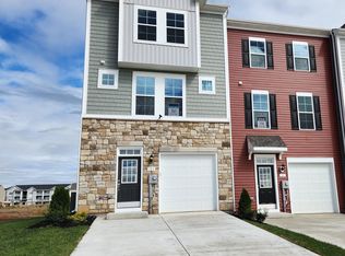 103 Mossdale Blvd, Falling Waters, WV 25419