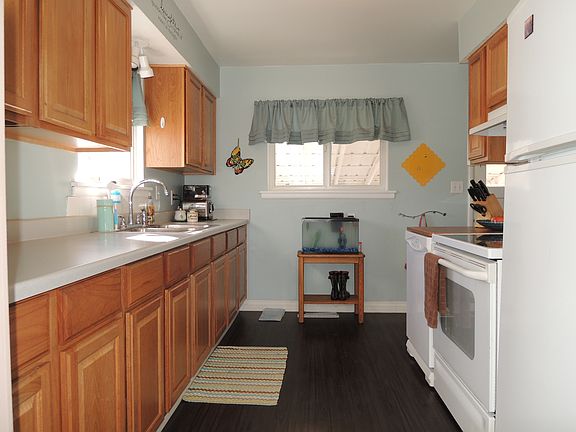 3rd image of 2409 N Upriver Ct
