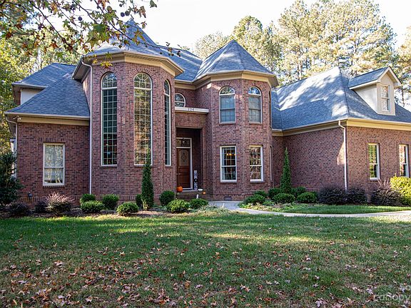 2nd image of 224 Ferncliff Dr