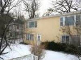 2200 Colladay Point Dr, Stoughton, WI 53589