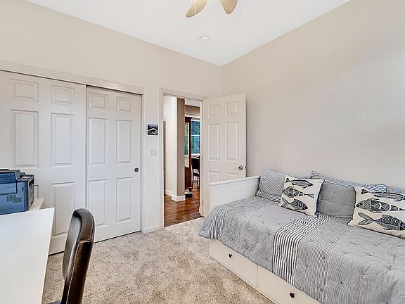 2nd image of 215 Ainsley Park Dr