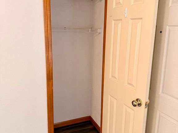 4th image of 249 Country Club Rd APT 6