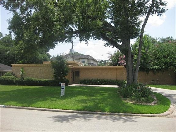 2nd image of 4415 Breakwood Dr