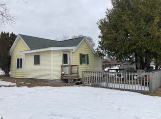 402 N Williams St, Rose City, MI 48654