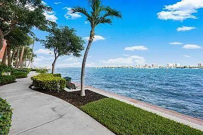 2650 Lake Shore Dr #2403 — Photo 32