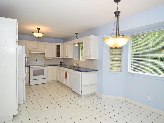 5th image of 8986 Watson Ct