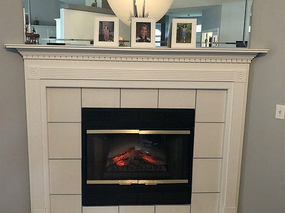 5th image of 4093 Erika Ct