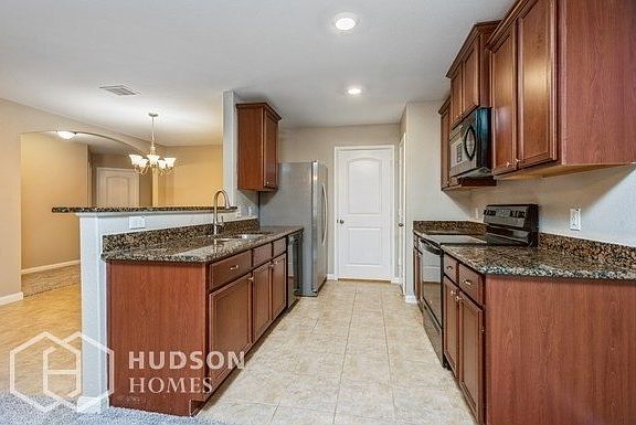 4th image of 24025 Wilde Dr