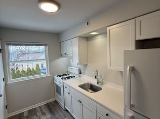 2840 S Harlem Ave #2N, Riverside, IL 60546