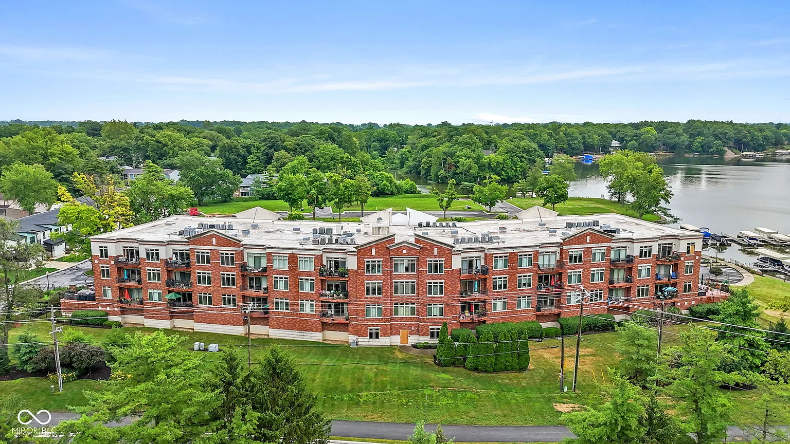 20971 Shoreline Ct APT 312 photo 1