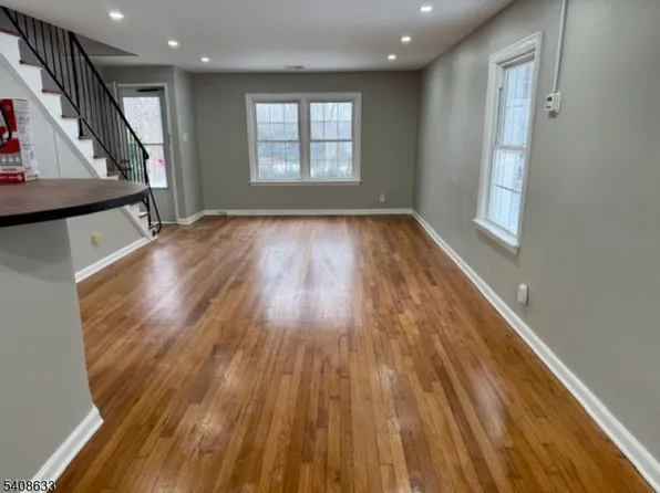 10 Beech Spring Dr, Summit, NJ